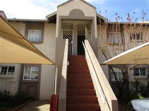 2 Bed Townhouse in Rewlatch