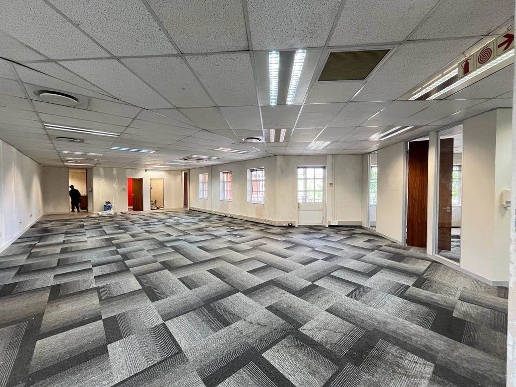303  m² Commercial space in Bryanston photo number 12