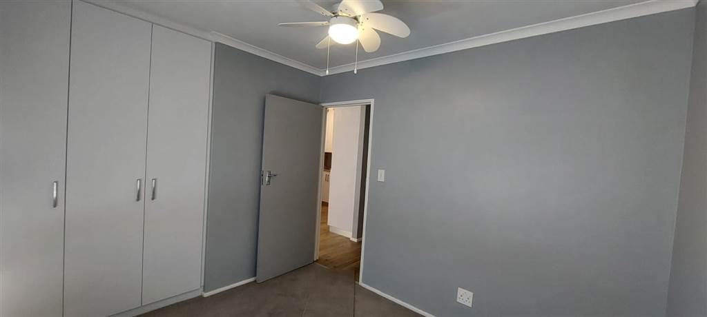 3 Bed Apartment in Middedorp photo number 12