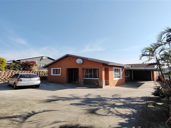 4 Bedroom House 4 Bedroom House