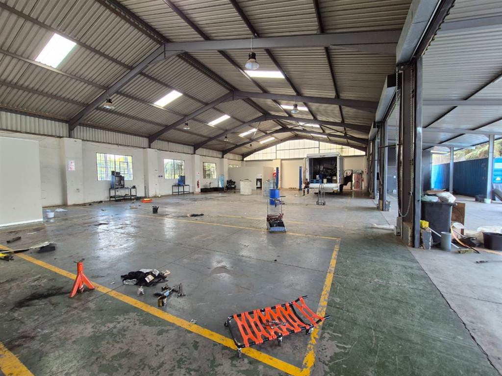 9000  m² Industrial space in Pomona photo number 4