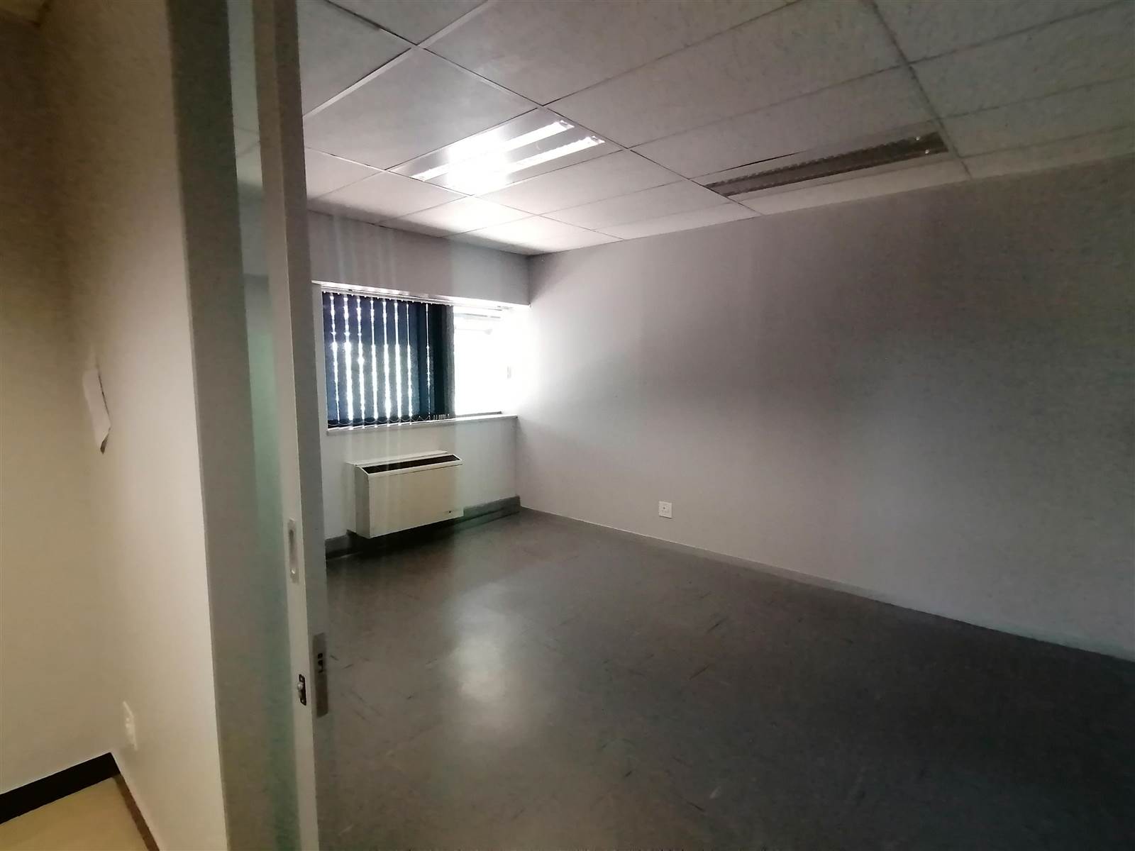 421  m² Commercial space in Halfway House photo number 5