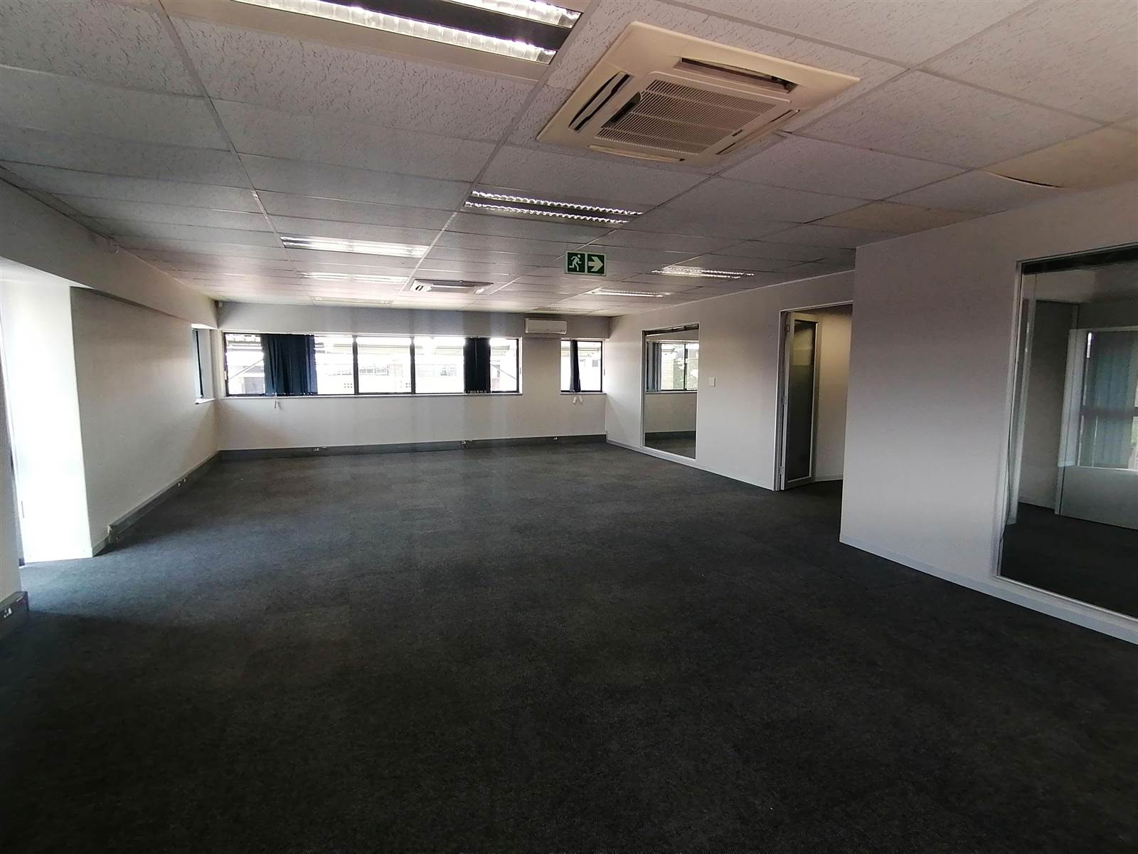 421  m² Commercial space in Halfway House photo number 26