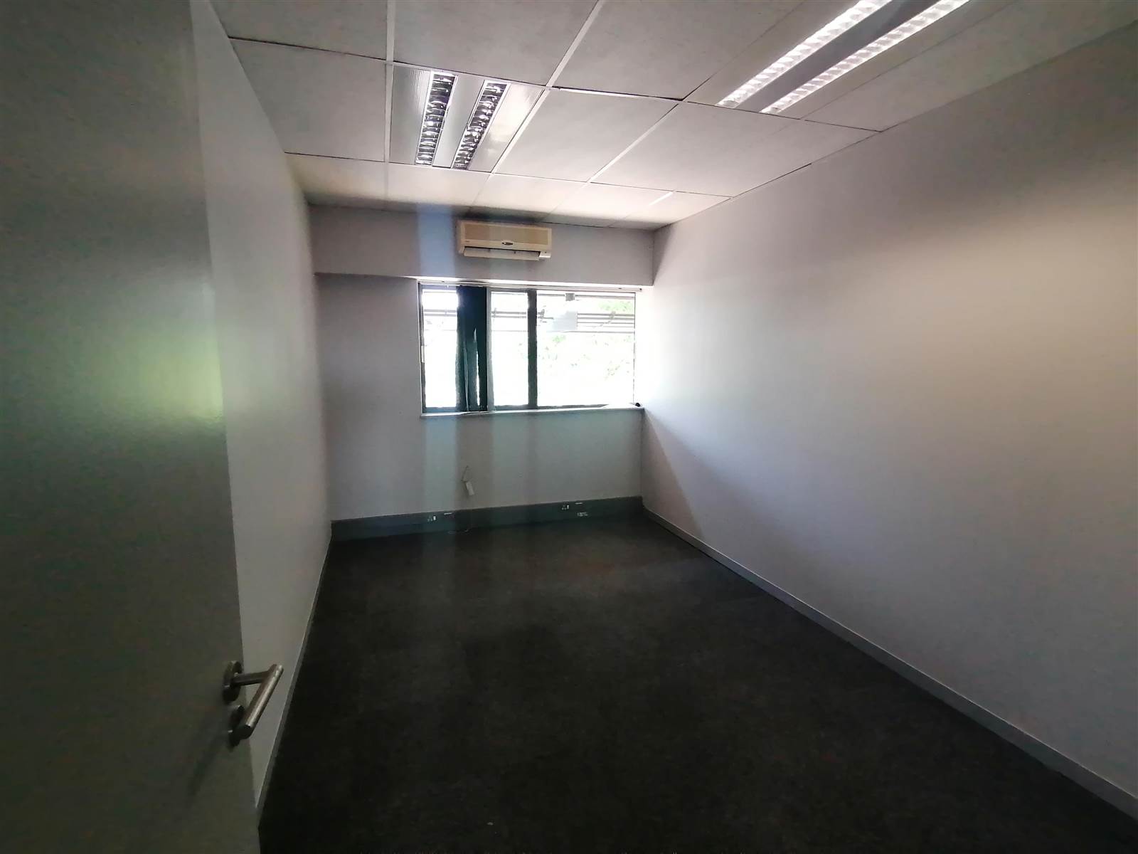421  m² Commercial space in Halfway House photo number 10