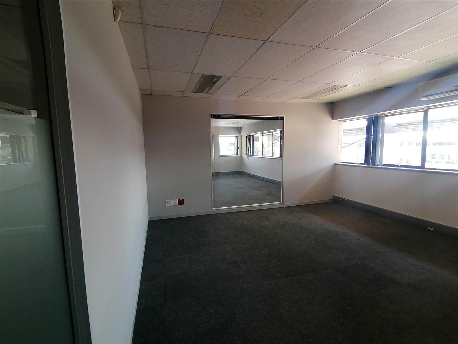 421  m² Commercial space in Halfway House photo number 20