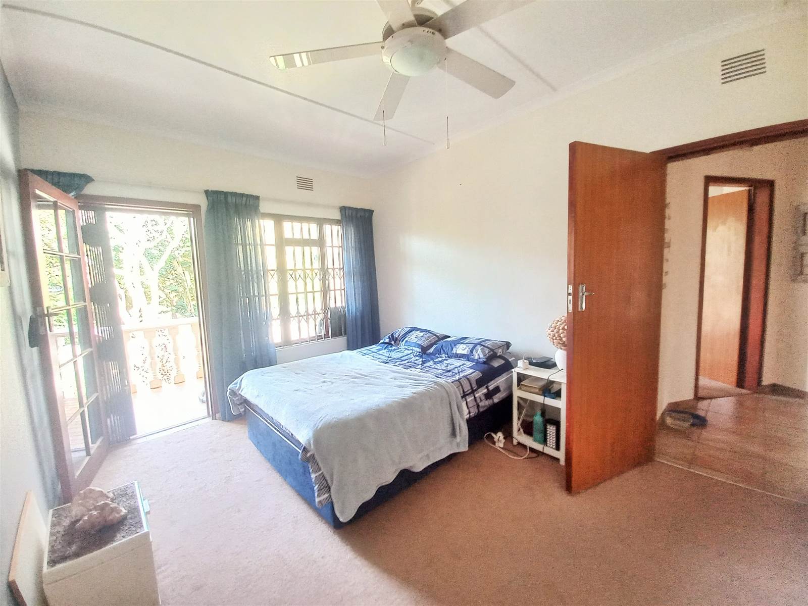 3 Bed Duplex in Uvongo photo number 14