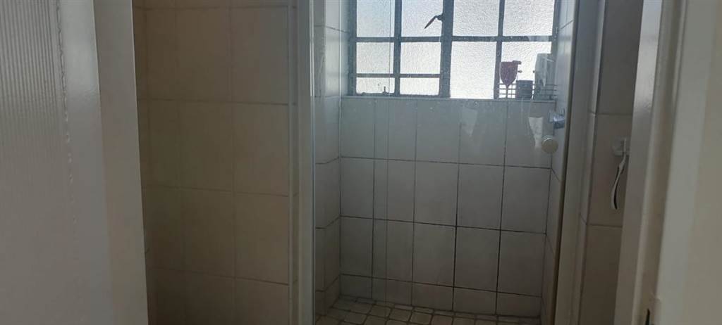 2 Bed Apartment in Witbank Central photo number 21