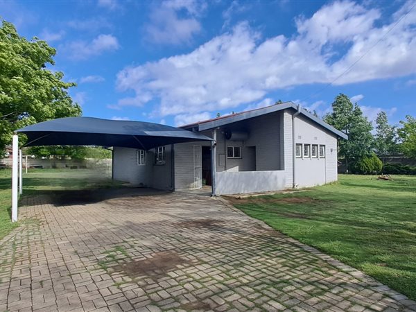 3 Bedroom House 3 Bedroom House