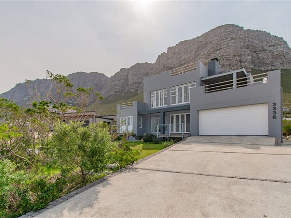 3 Bedroom House 3 Bedroom House