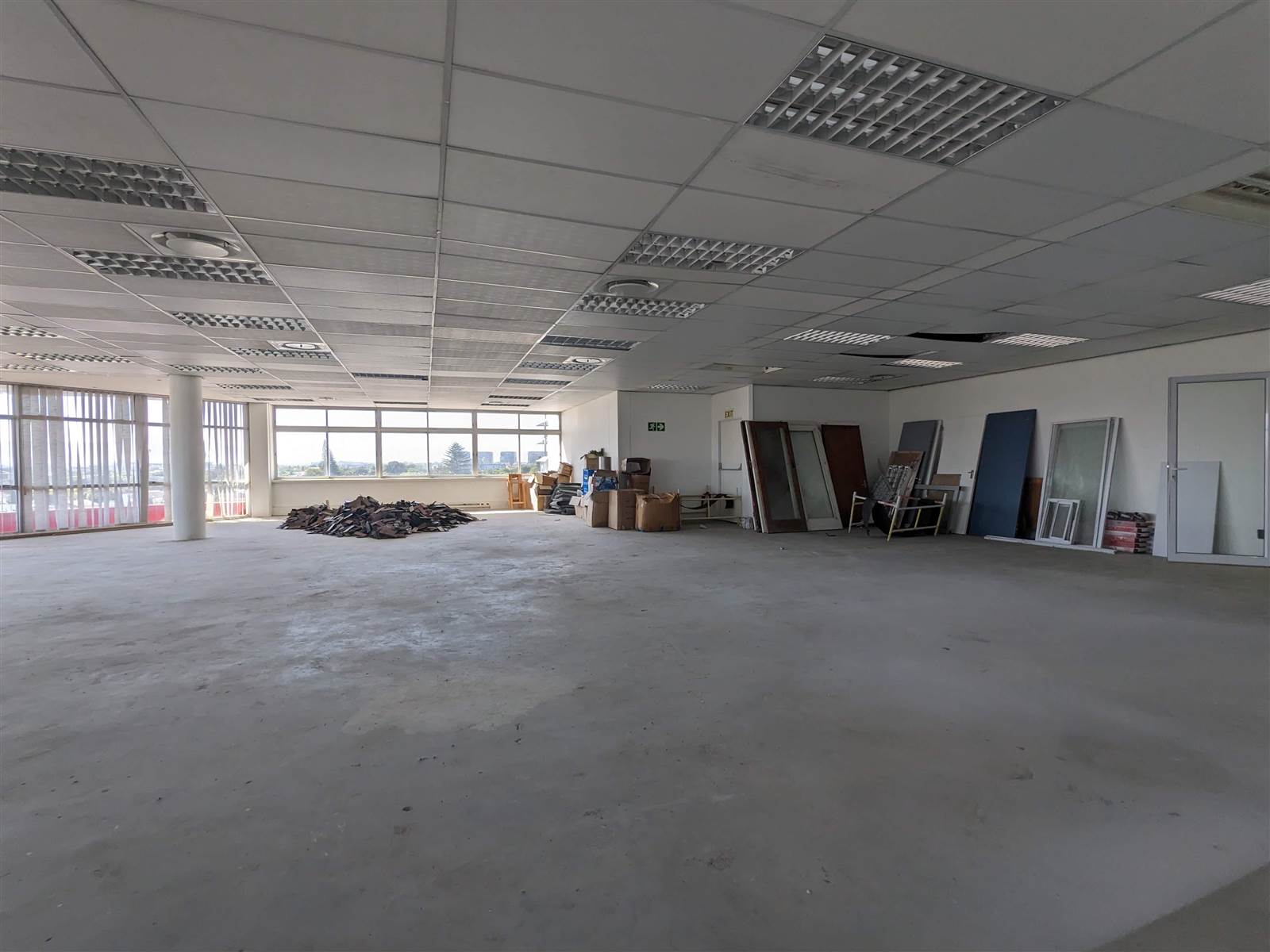 295  m² Commercial space in Milnerton Central photo number 3