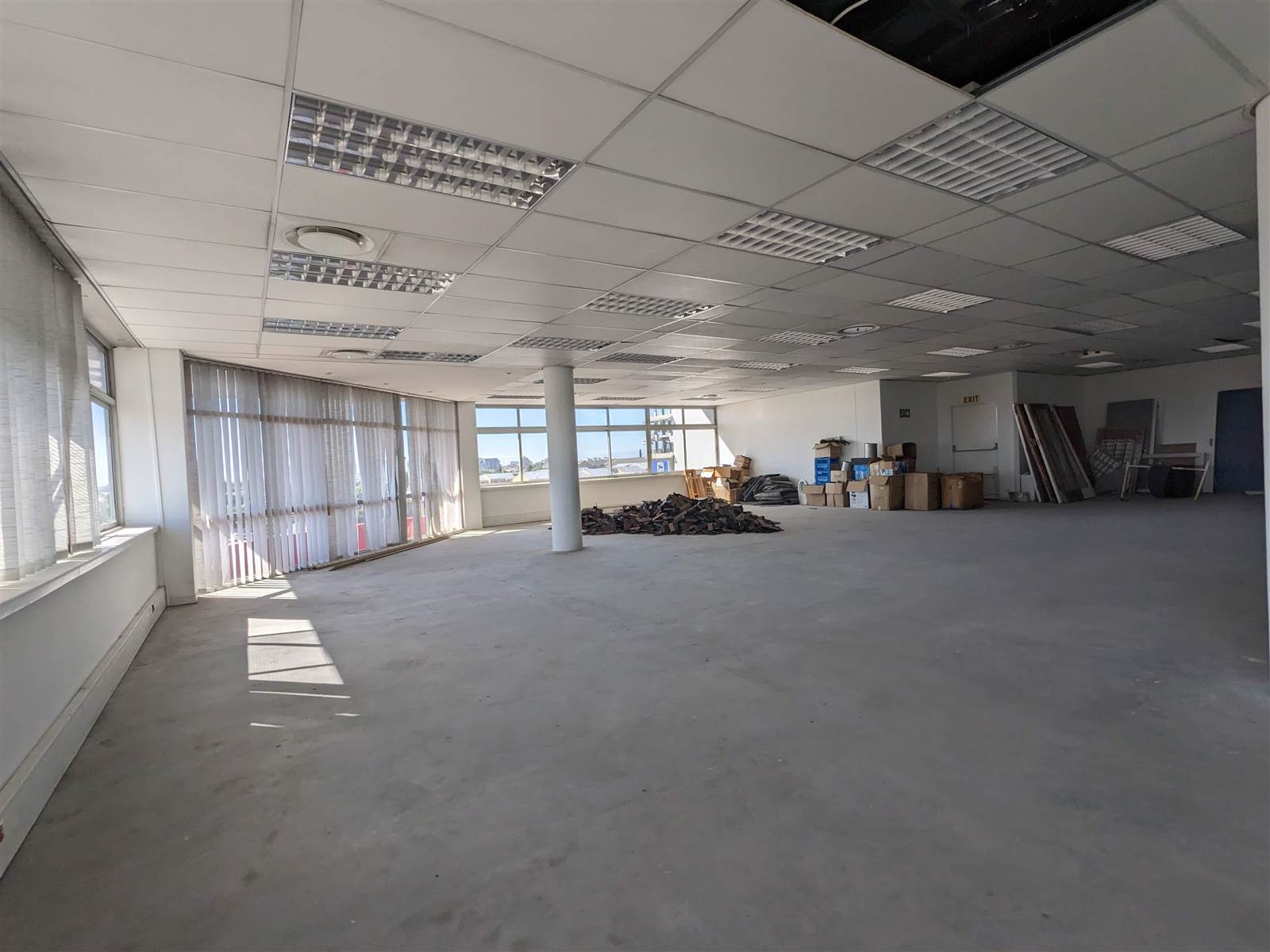 295  m² Commercial space in Milnerton Central photo number 8