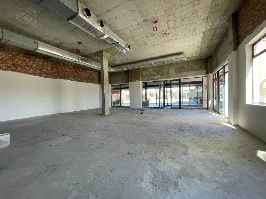 696  m² Retail Space in Century City photo number 30