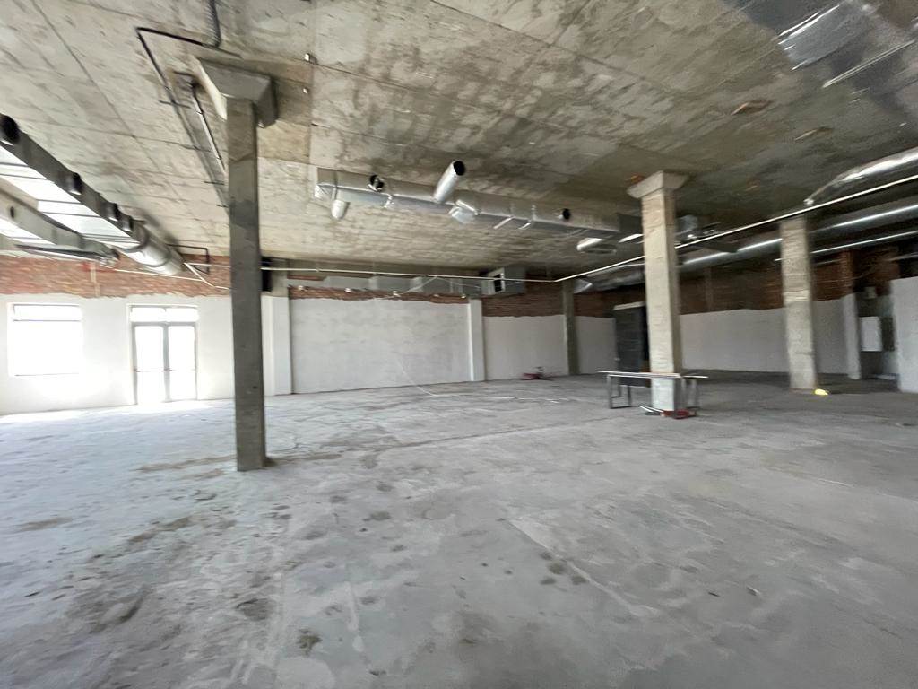 696  m² Retail Space in Century City photo number 15