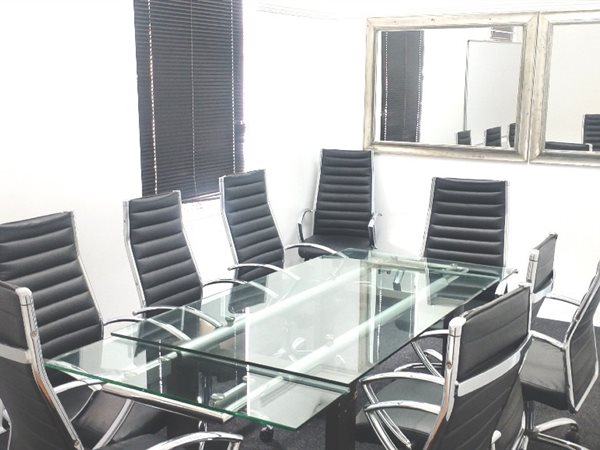 500 m² Office Space 500 m² Office Space