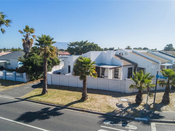 3 Bedroom House 3 Bedroom House