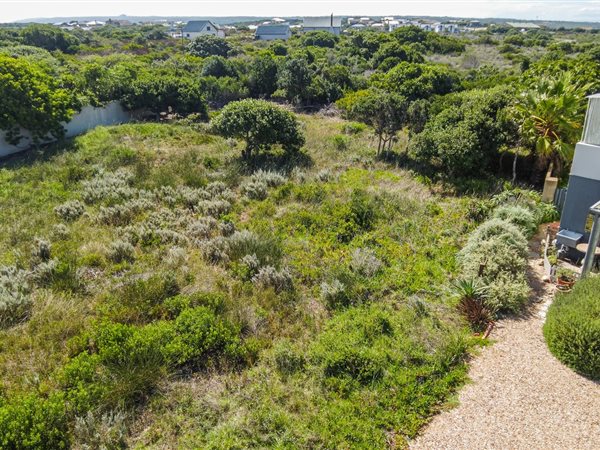 814 m² Land available in Stilbaai