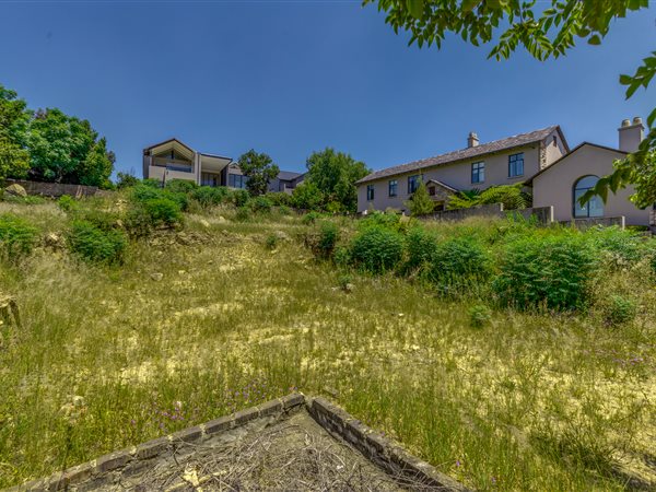 876 m² Land