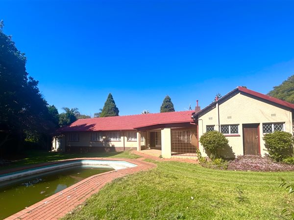 4 Bedroom House 4 Bedroom House
