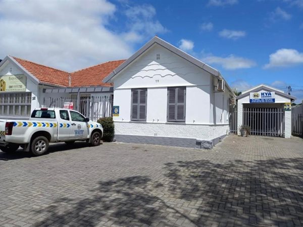 300  m² Commercial space in Mill Park