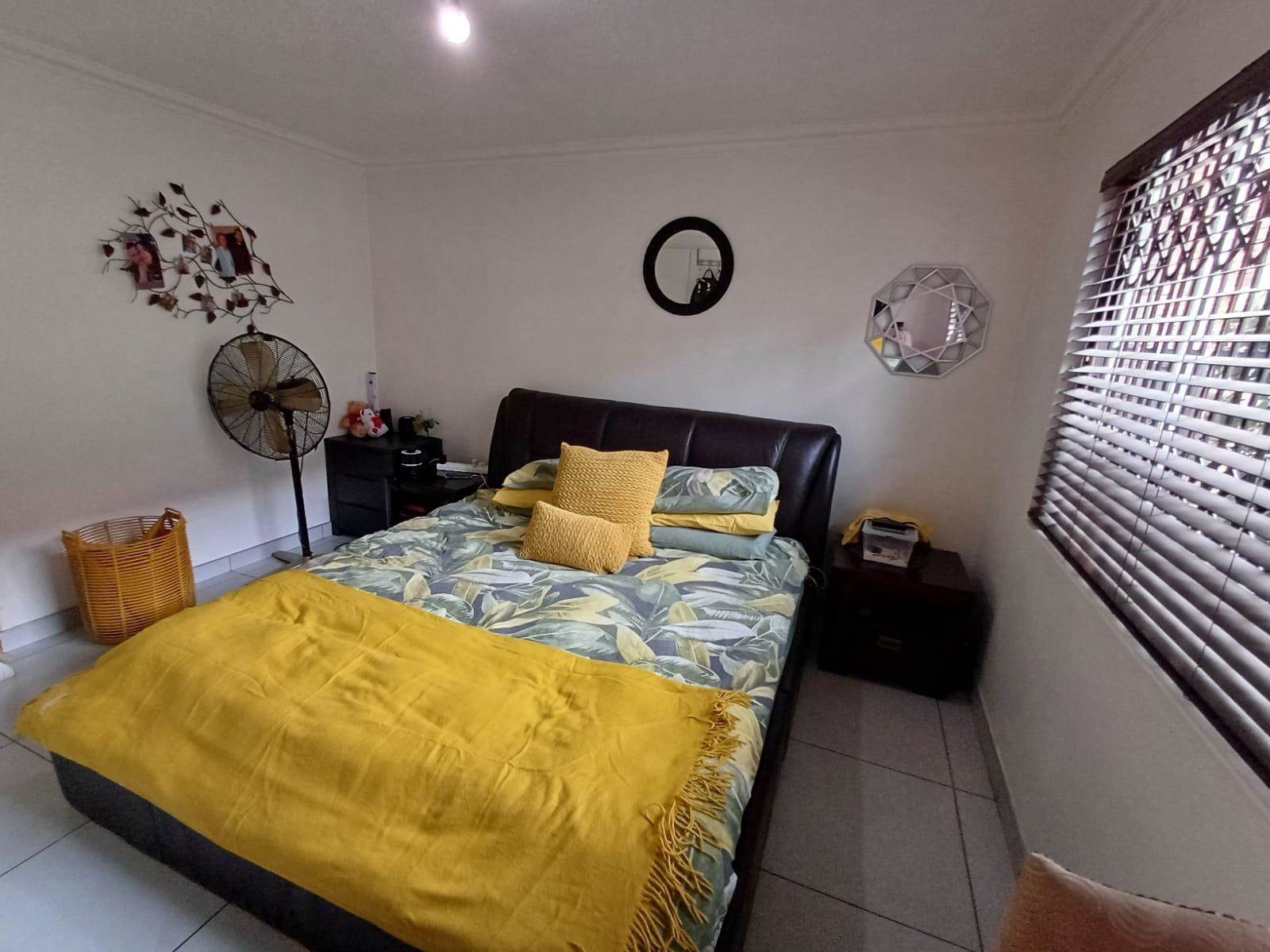 3 Bed Duplex in Garsfontein photo number 11