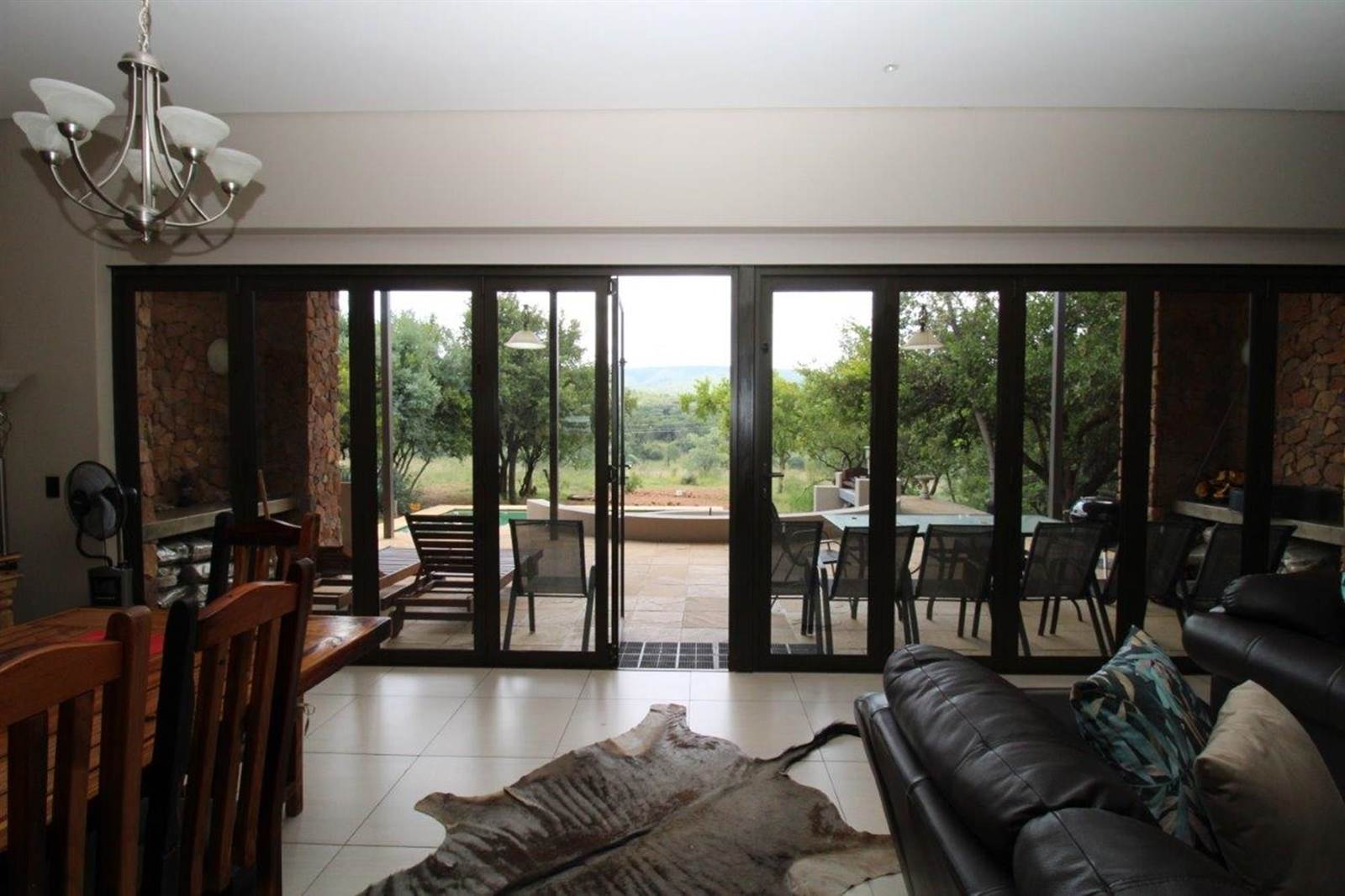 4 Bed House in Zwartkloof Private Game Reserve photo number 19