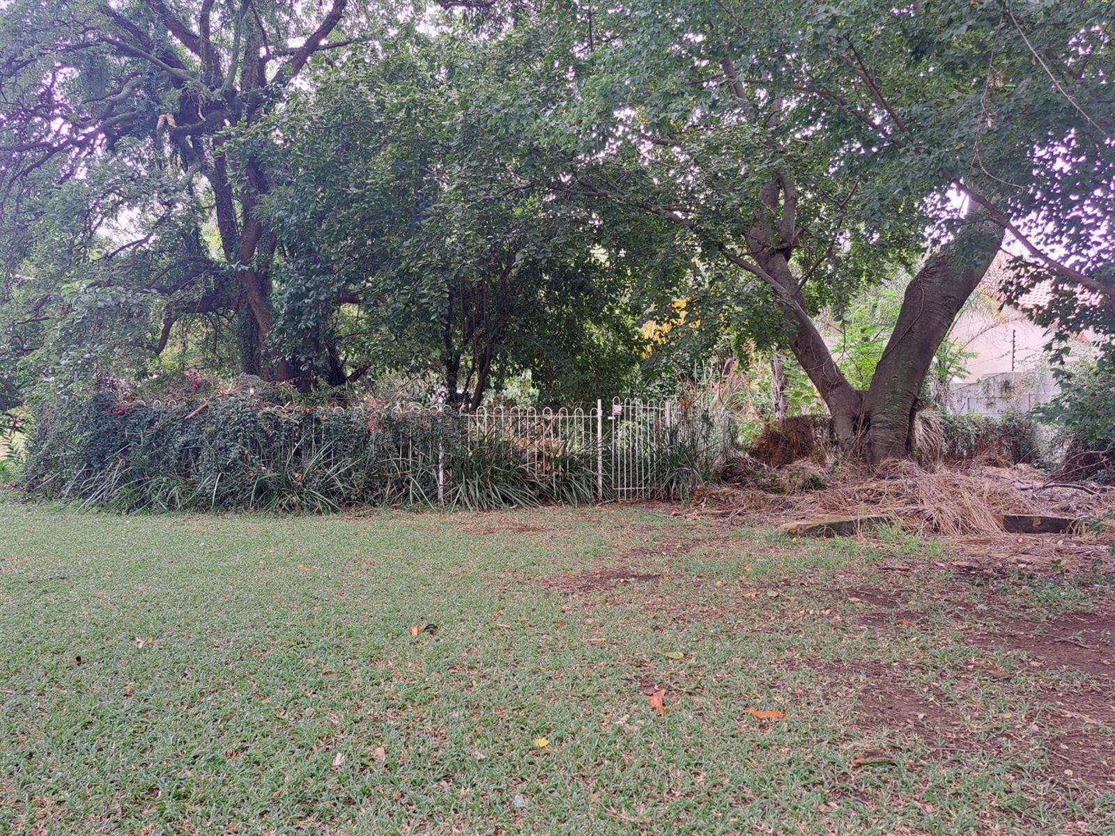 1265 m² Land available in Waterkloof photo number 1