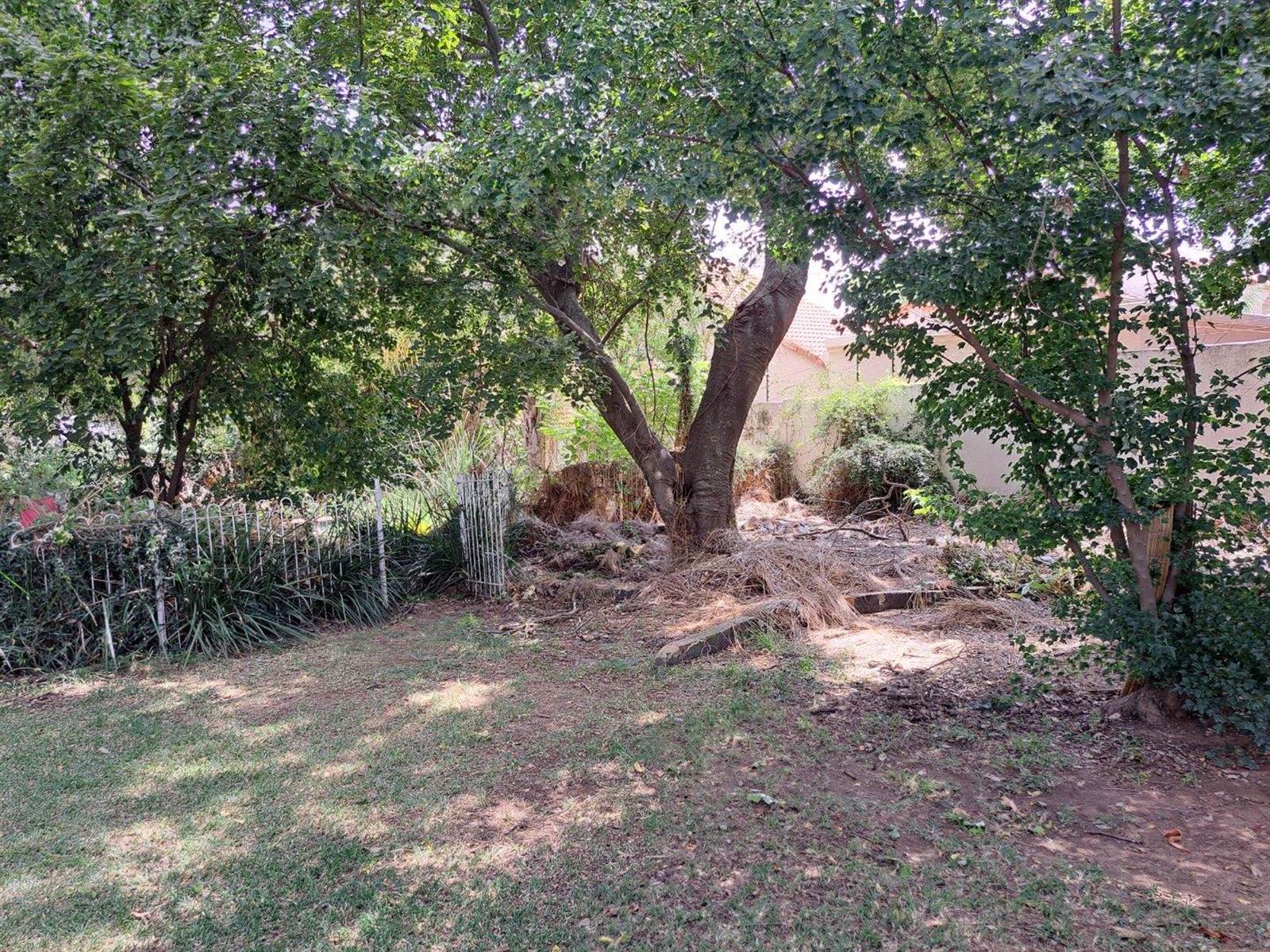 1265 m² Land available in Waterkloof photo number 8