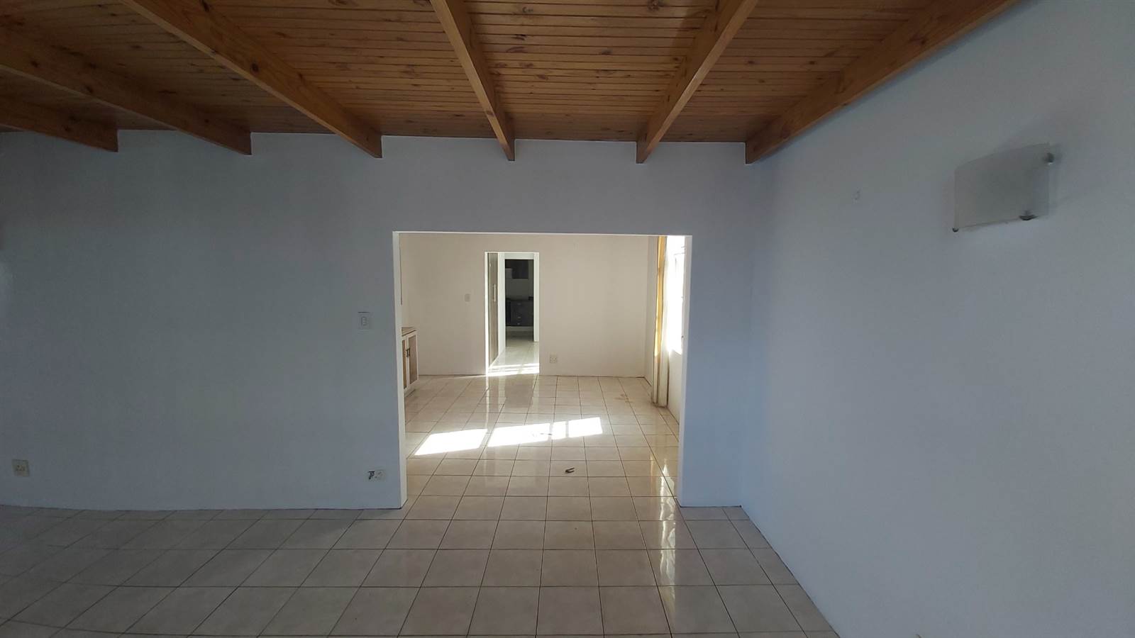 4 Bed Apartment in Musgrave photo number 9