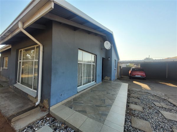 3 Bedroom House 3 Bedroom House