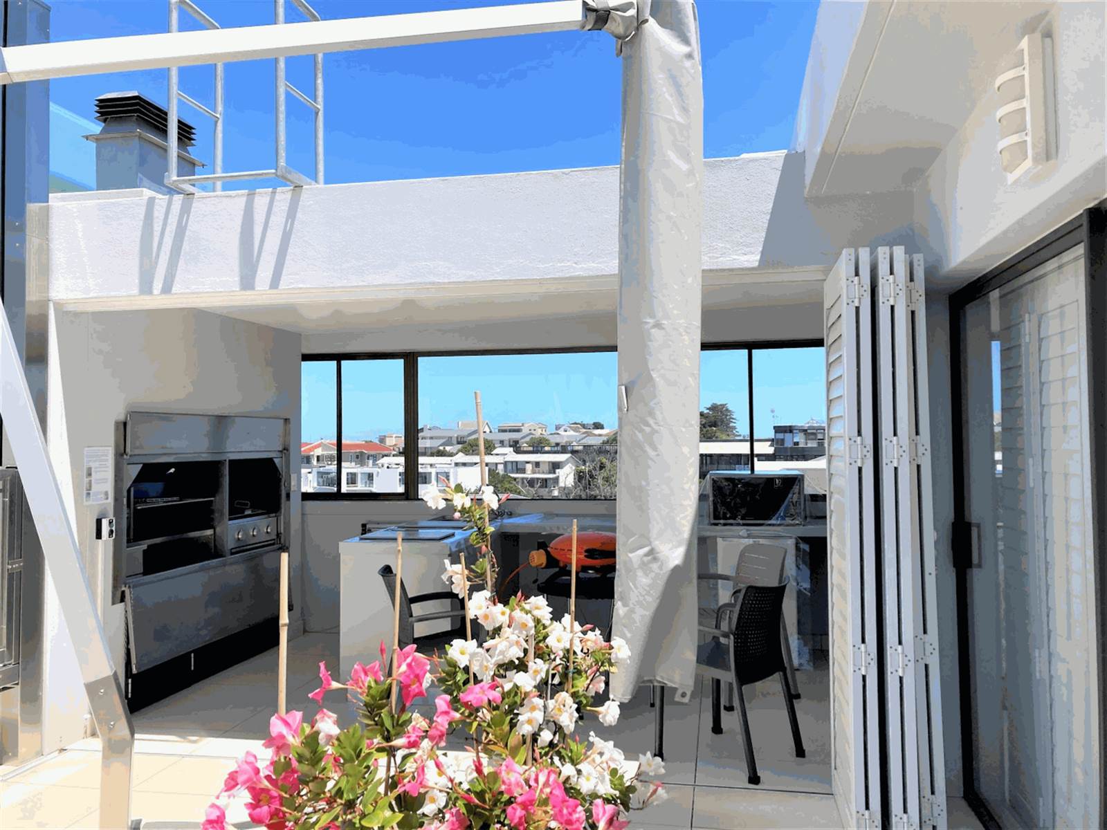 4 Bed Penthouse in Plettenberg Bay photo number 3