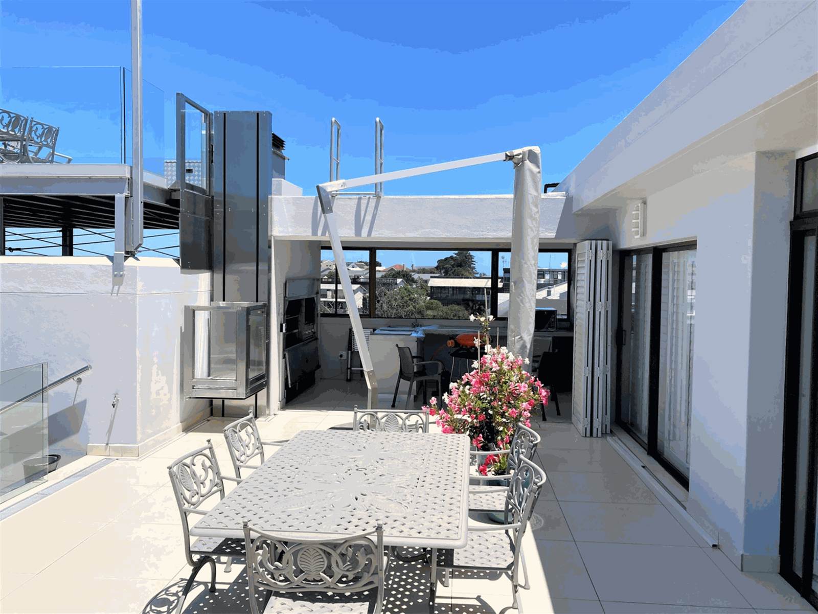 4 Bed Penthouse in Plettenberg Bay photo number 2
