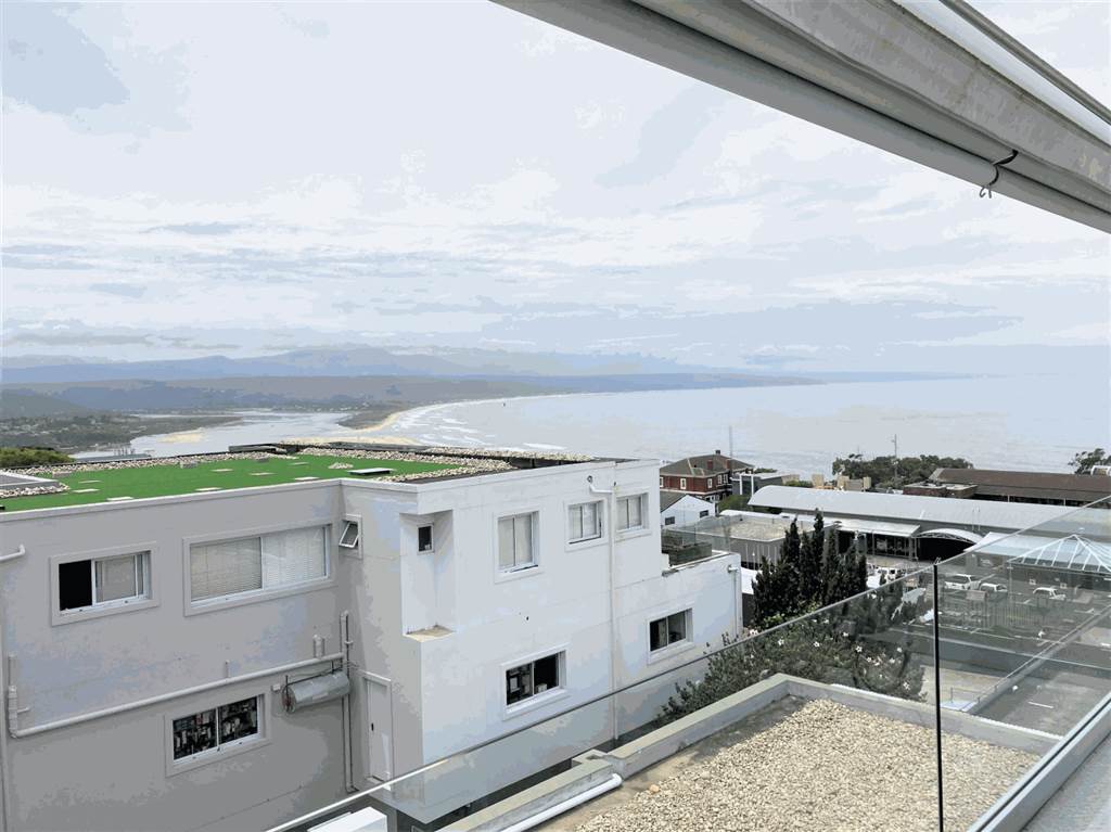 4 Bed Penthouse in Plettenberg Bay photo number 10