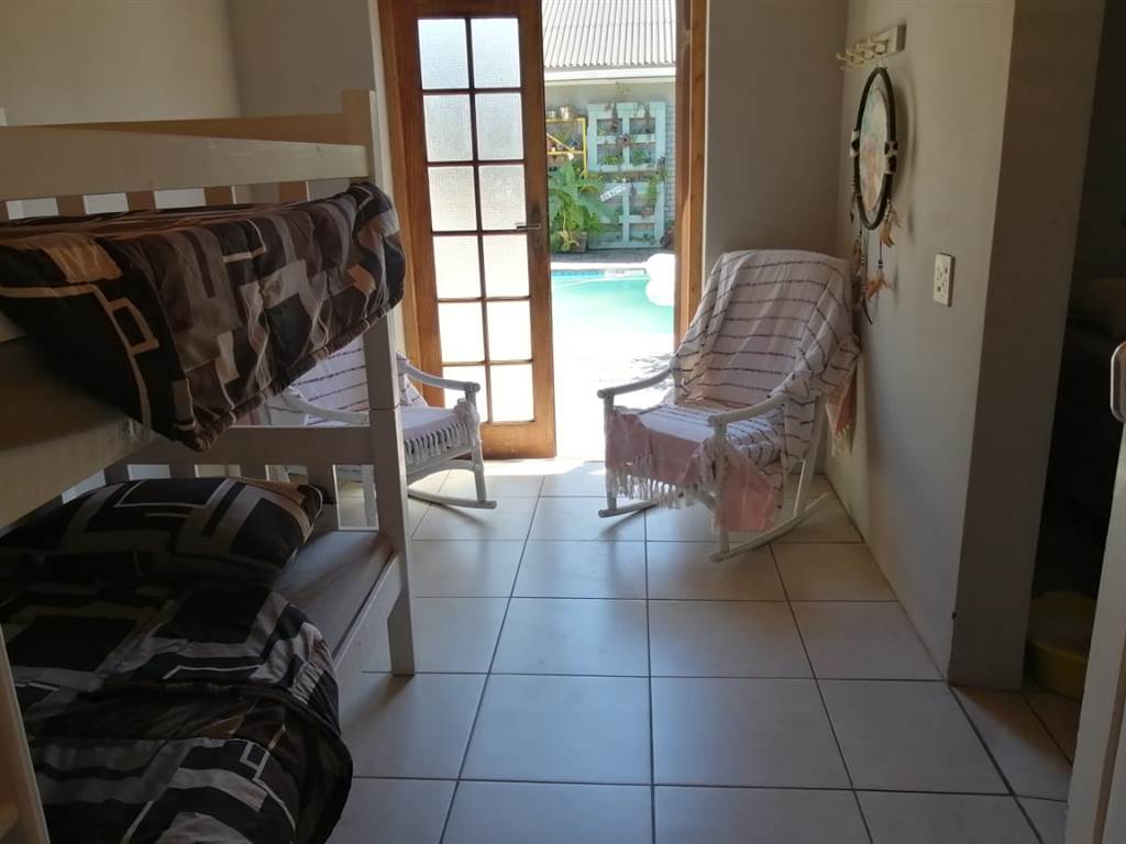 5 Bed House in Jeffreys Bay photo number 8