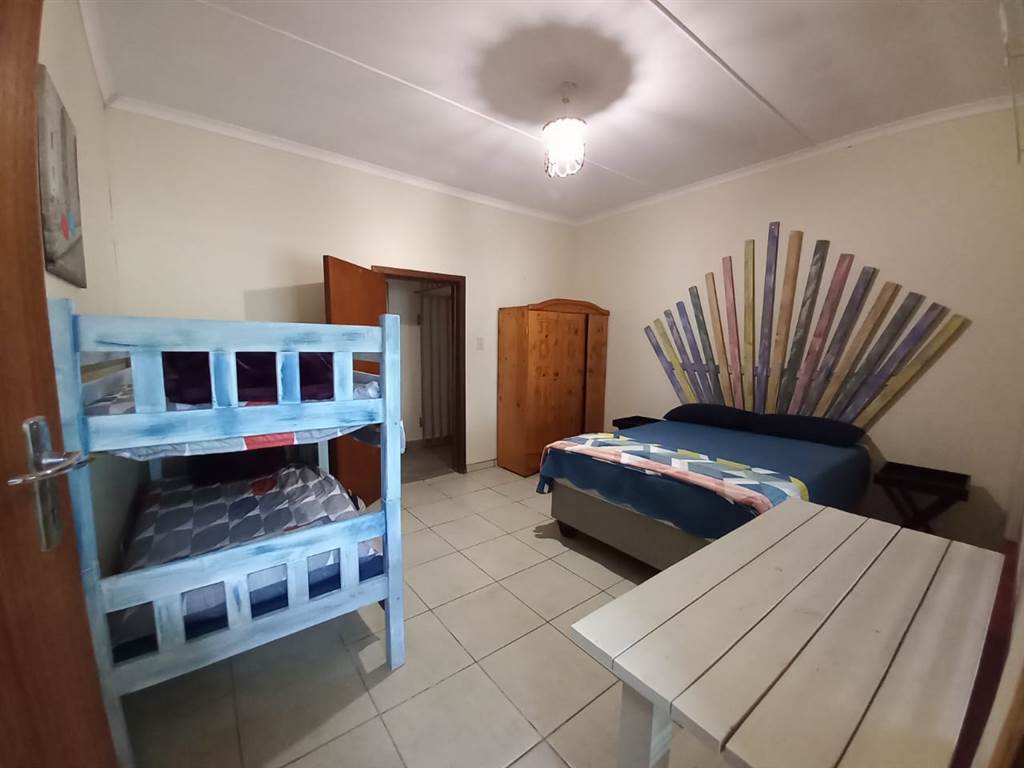 5 Bed House in Jeffreys Bay photo number 14