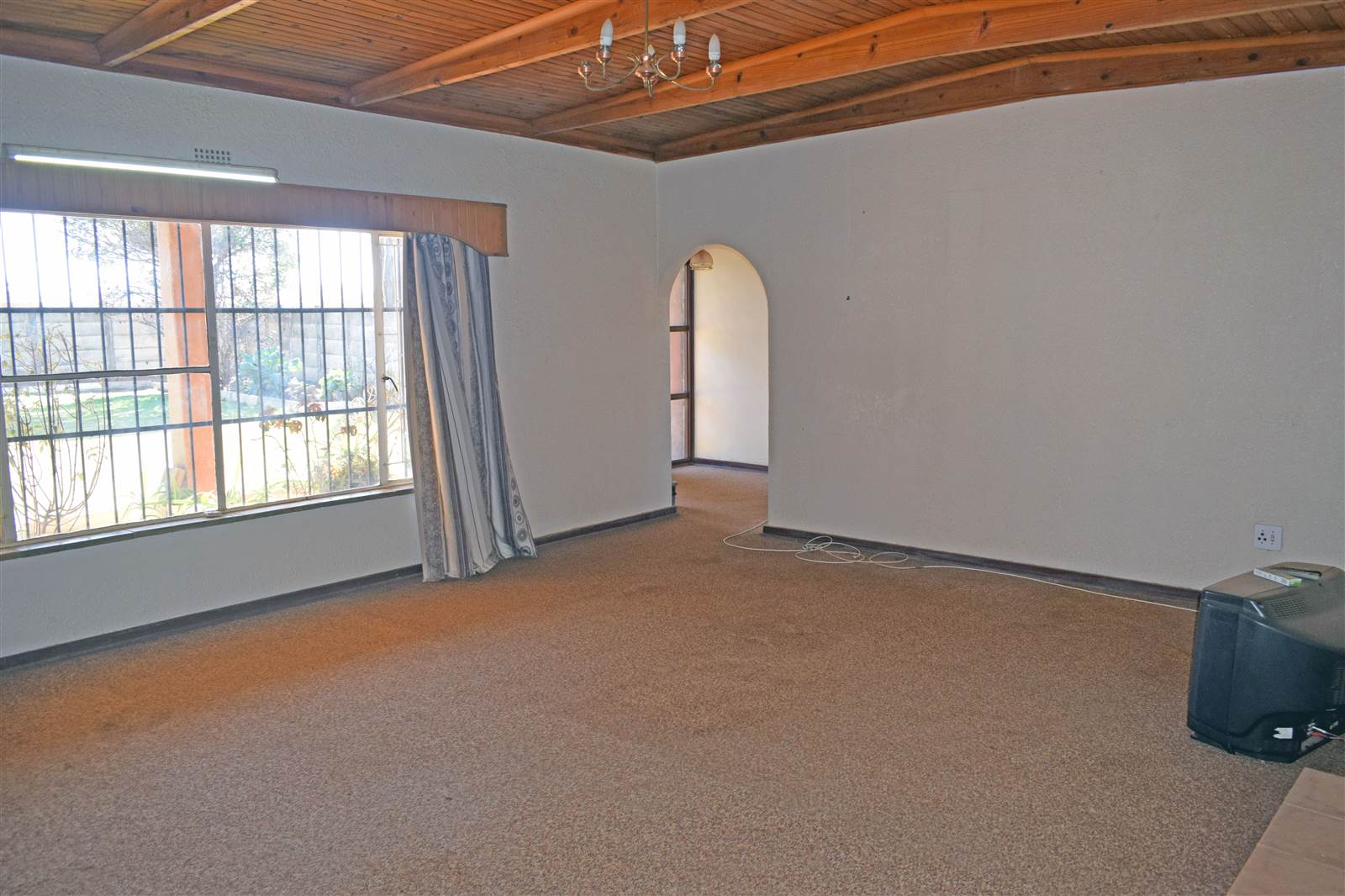 3 Bed House in Putfontein photo number 9