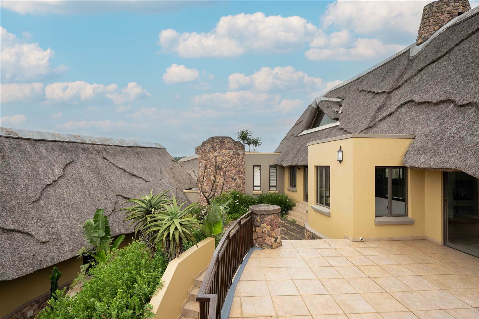 4 Bed Townhouse in Phezulu photo number 15
