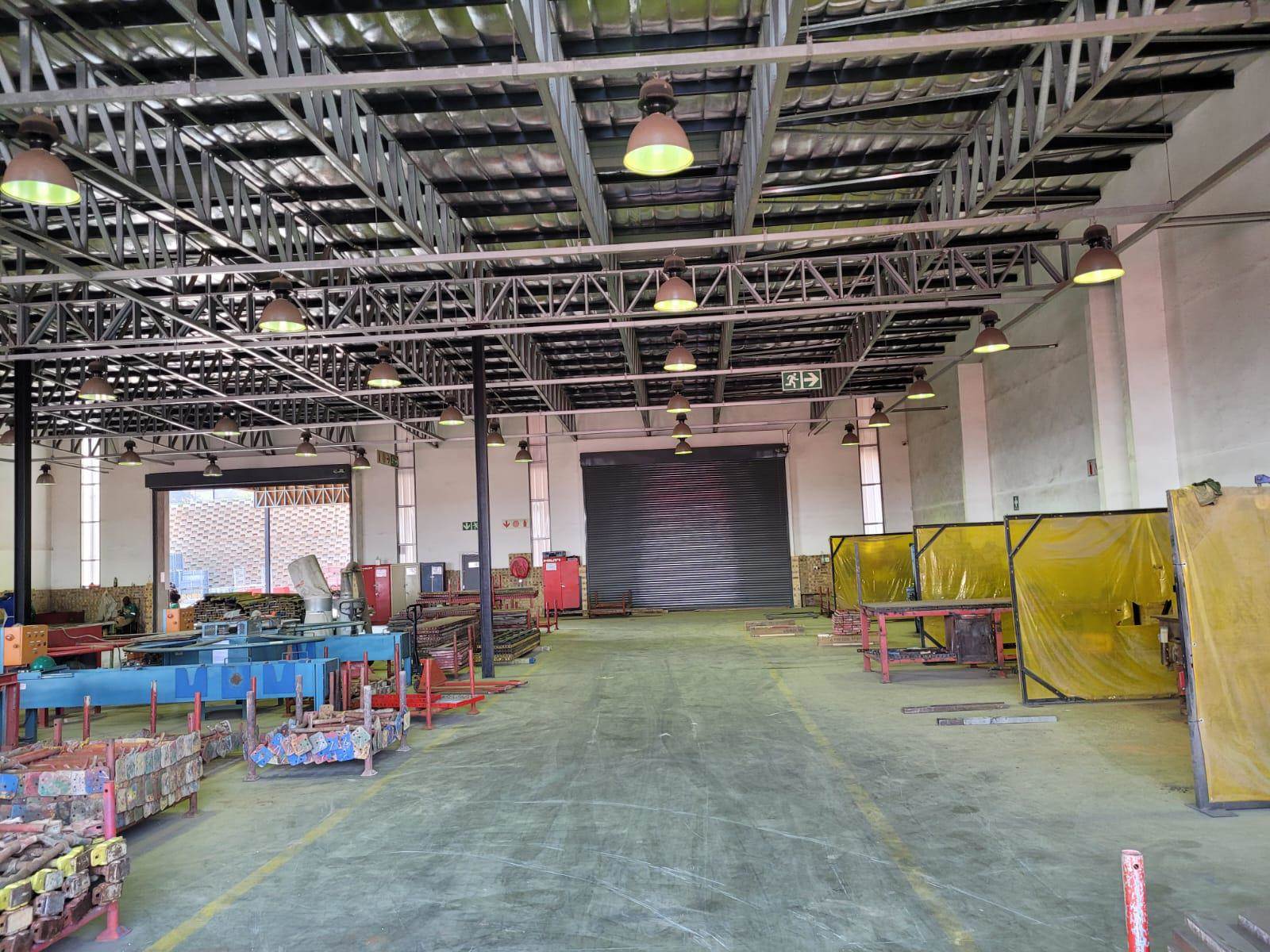 2000  m² Industrial space in Chloorkop photo number 9