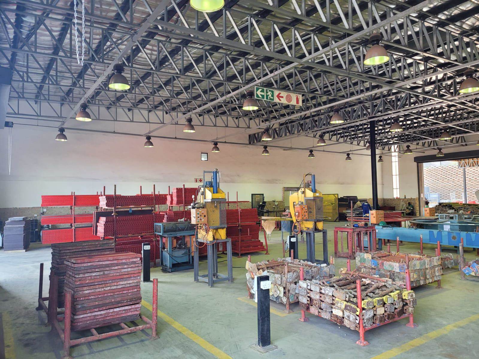 2000  m² Industrial space in Chloorkop photo number 10