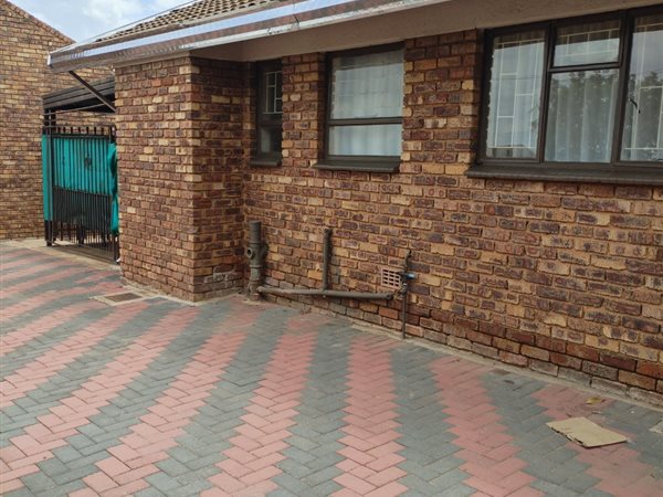 3 Bedroom House 3 Bedroom House