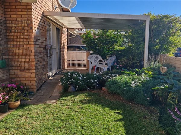 2 Bedroom Townhouse 2 Bedroom Townhouse