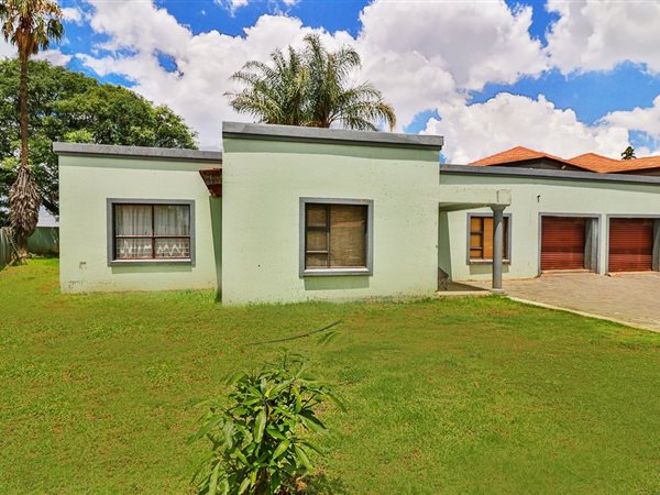4 Bedroom House 4 Bedroom House