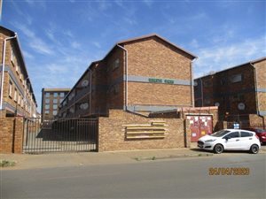 2 Bed Apartment in Kempton Park Central
