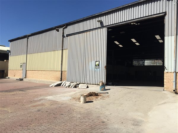 900  m² Industrial space