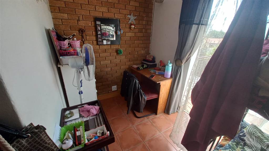 2 Bed Townhouse in Pretoria North photo number 10
