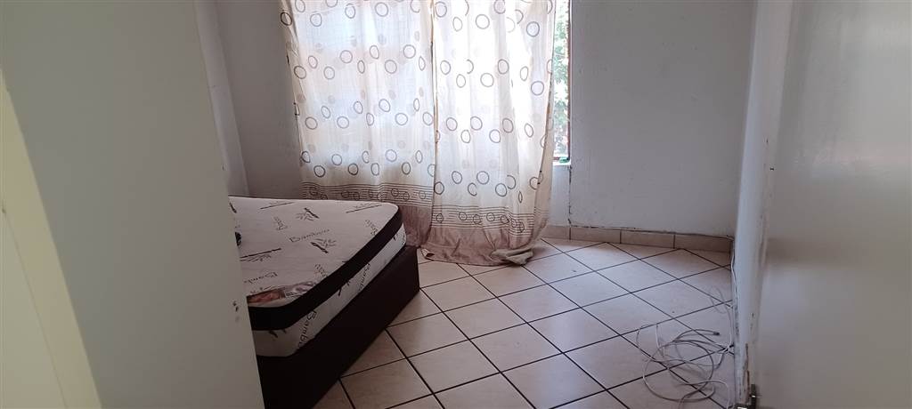 2 Bed Apartment in Boksburg East photo number 8