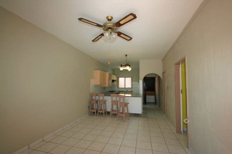 2 Bed Apartment in Port Edward photo number 3