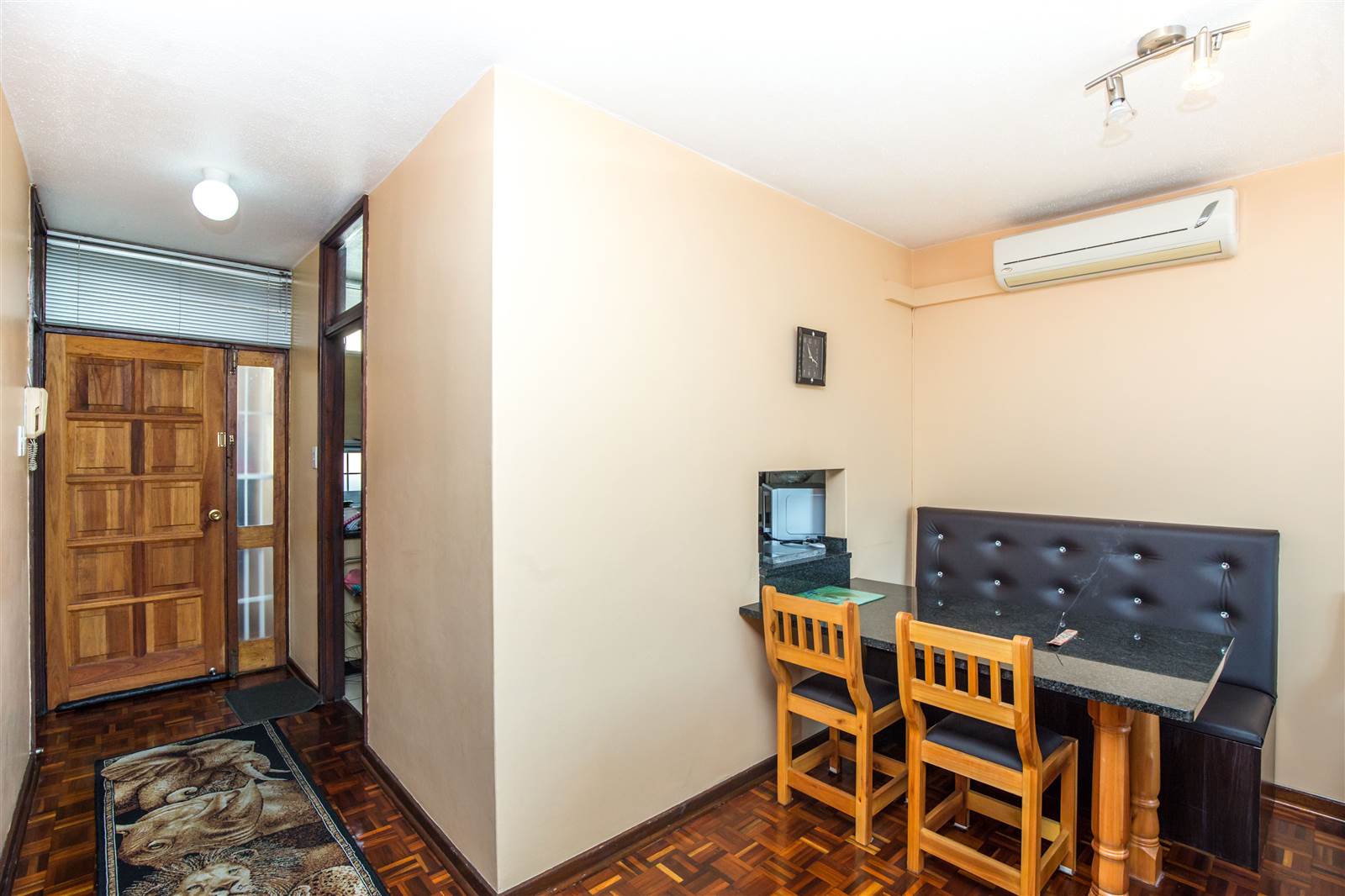 2.5 Bed Apartment in Durban CBD photo number 8