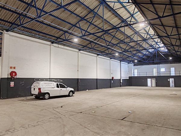 1 972  m² Industrial space