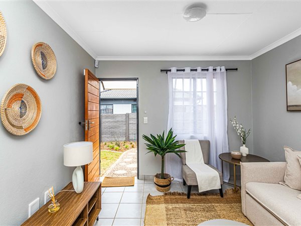 2 Bedroom House 2 Bedroom House
