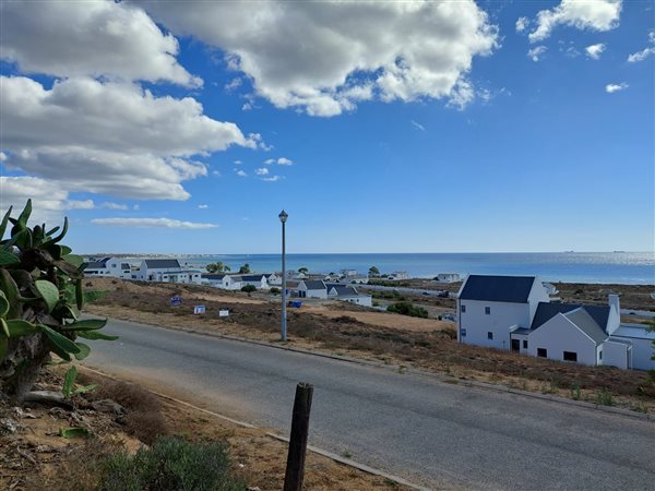 1940 m² Land available in St Helena Bay
